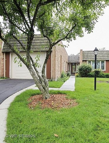 1st image of 1821 Somerset Ln