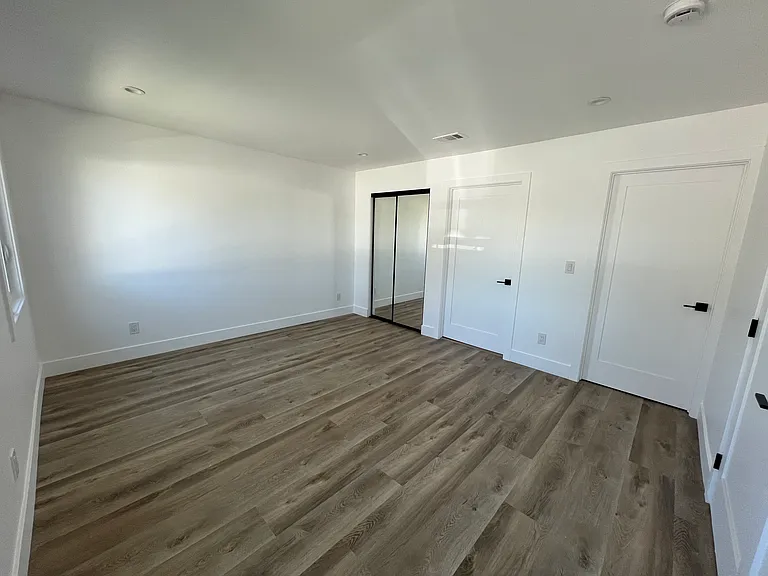 4814 Hedda St — Photo 8