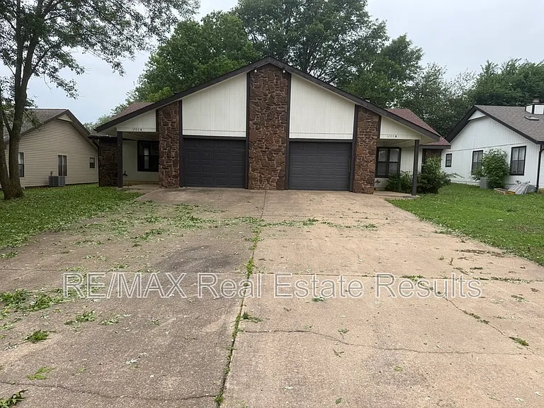 1206 Whipporwill Ln #B — Photo 3