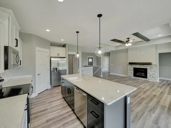 8700 S 51st St, Lincoln, NE 68516