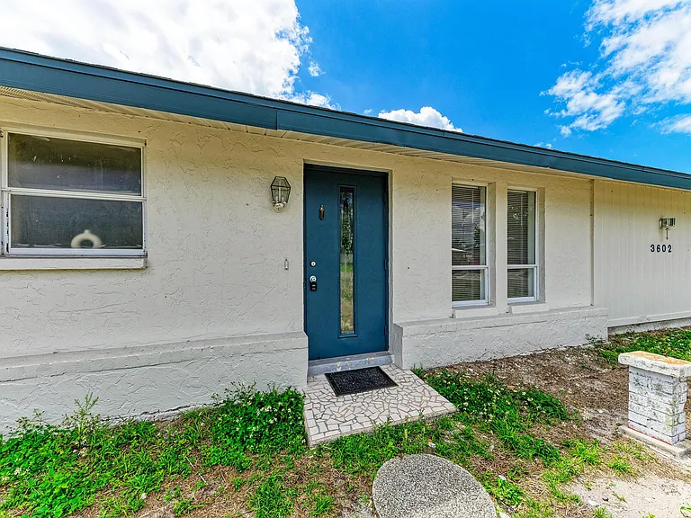 3602 63rd St W — Photo 5