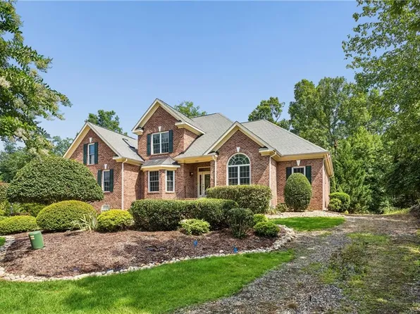 3116 Windy Branch Dr, Toano, VA 23168