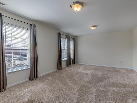 4th image of 3501 Lakeview Hts
