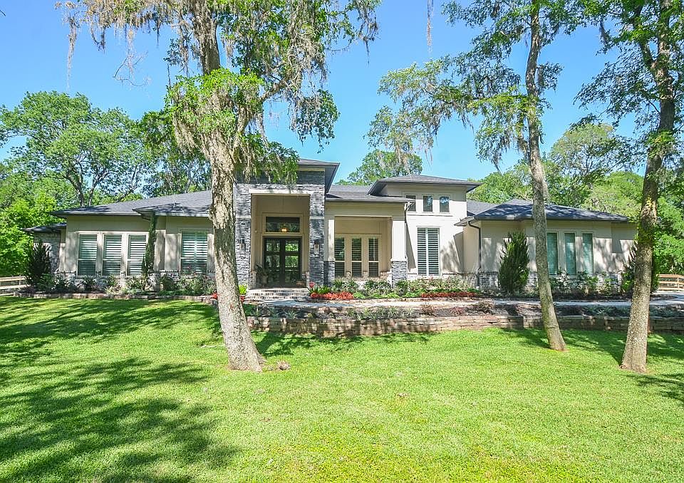 1st image of 3502 River Forest Dr