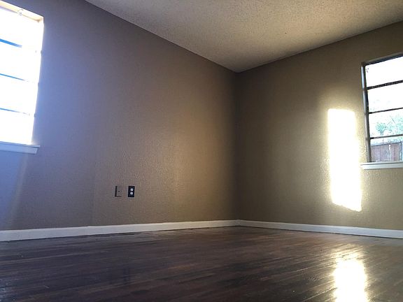 5th image of 1207 E Century Ave