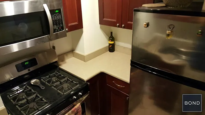 Sold by Bond New York | media 20