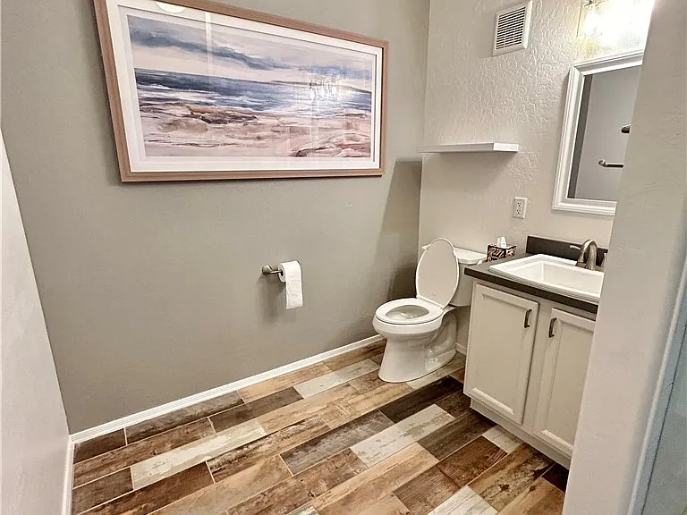 6868 Sky Pointe Dr #1047 — Photo 32