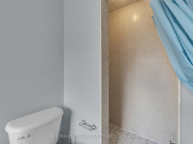 16 Raccoon St — Photo 26