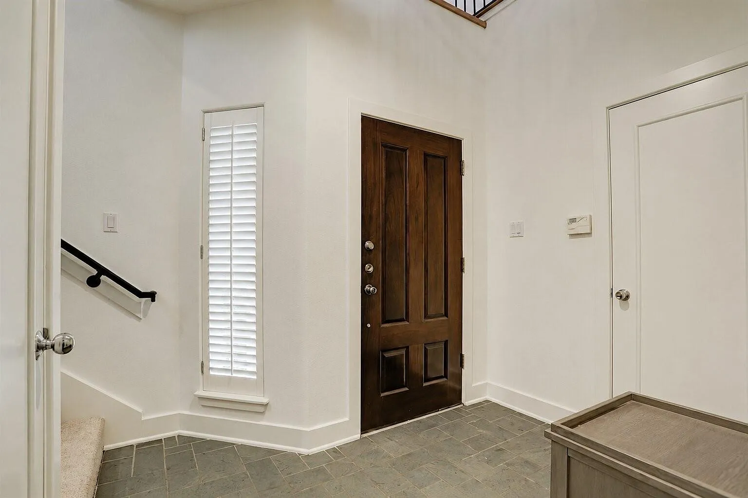 3 bed, 3.5 bath, 2558 sqft, $3,800 — Photo 4