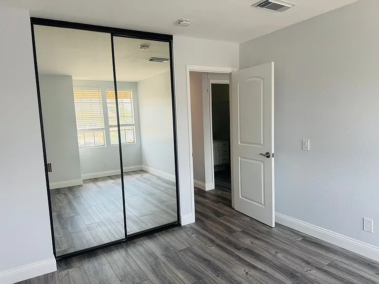 1435 Spyglass Way — Photo 11