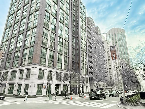 2nd image of 45 Park Ave APT 804
