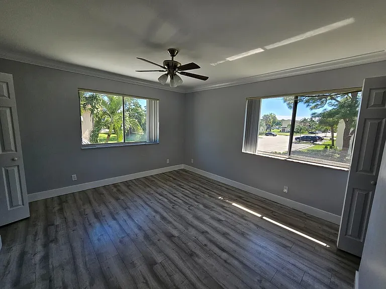 2148 Sherwood Forest Blvd #4 — Photo 31