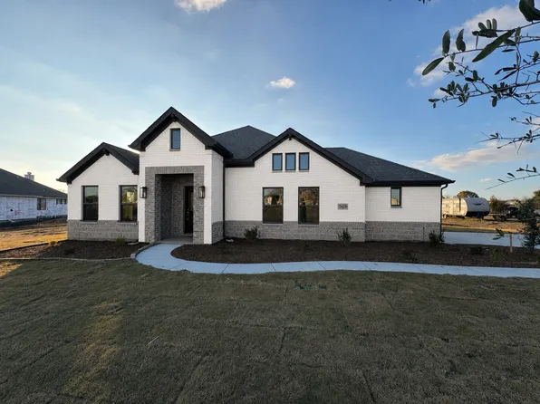 7015 Lilly Ln, Sanger, TX 76266