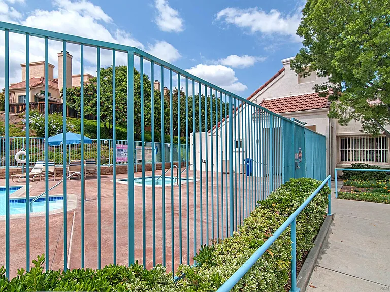 12083 Calle De Montana #219A — Photo 14