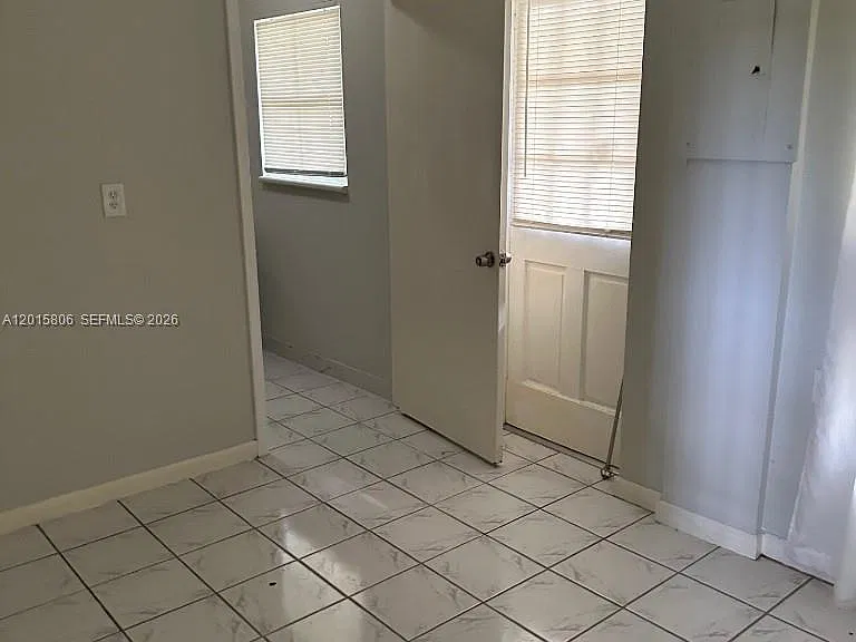 19191 SW 232nd St — Photo 8