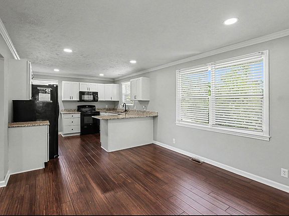 2nd image of 182 Delvin Dr