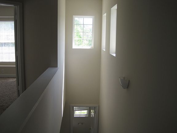 5th image of 233 Milpass Dr