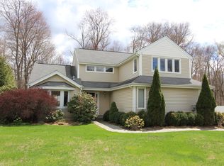 2846 Farm Walk Rd, Yorktown Heights, NY 10598