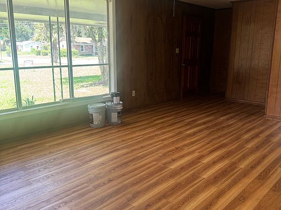 5th image of 191 Lansing Ave
