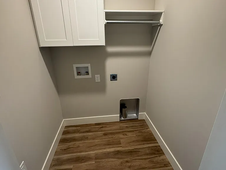 726 E Briarbrook Ln — Photo 11