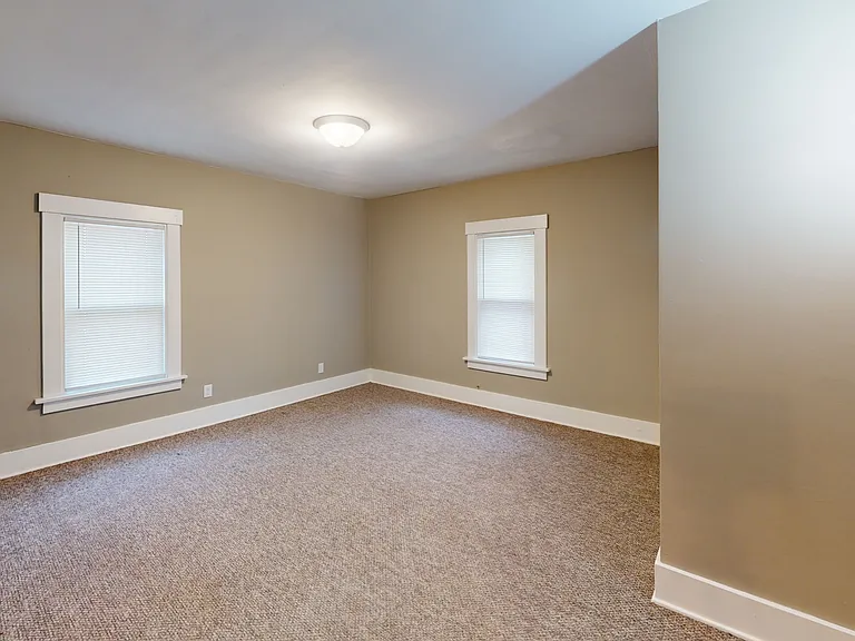 1113 S Galena Ave — Photo 11