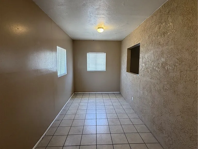110 Silver St — Photo 26