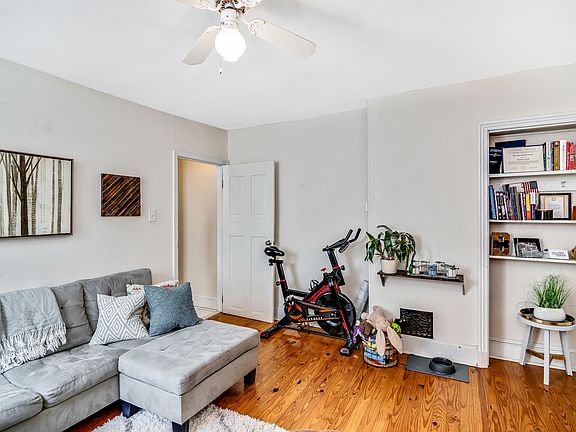 3rd image of 2206 E York St #2