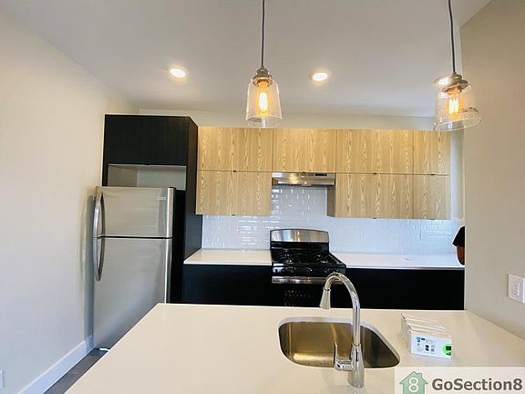 5th image of 206 22nd St #6