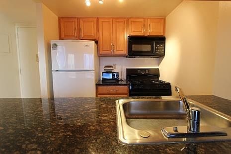 5th image of 350 W 50th St APT 5V