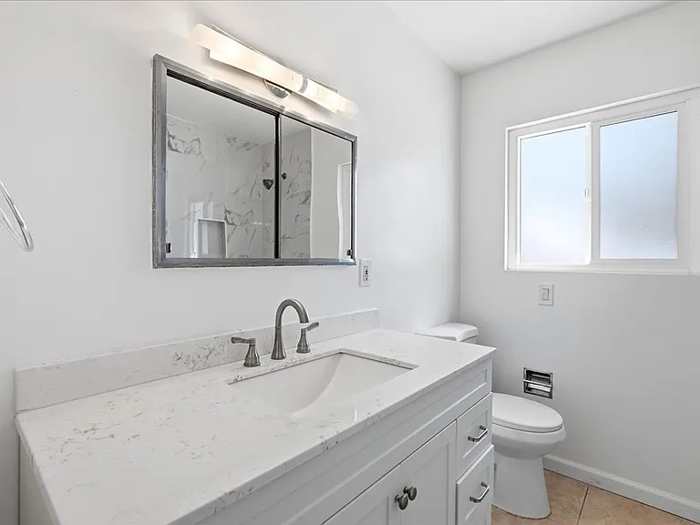 2080 S. Camino Real — Photo 15