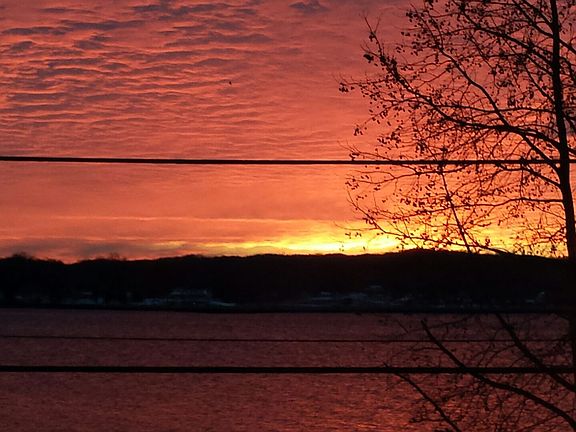 breathtaking view NE River