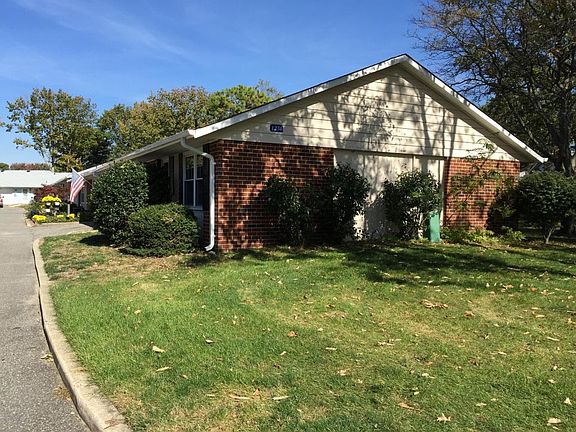 2nd image of 1236A Hamilton Ct #100A