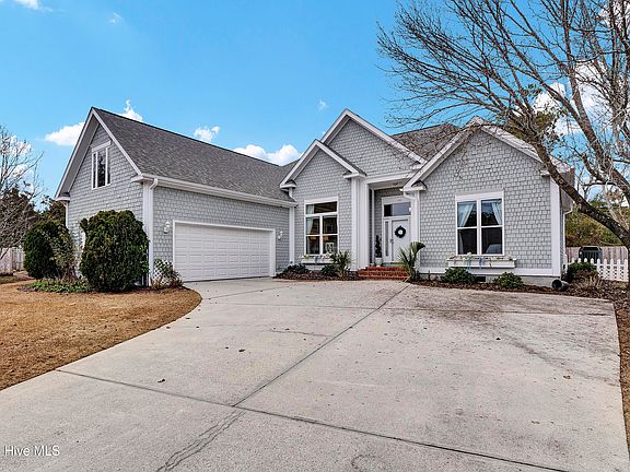 3rd image of 1000 W Mandevilla Court
