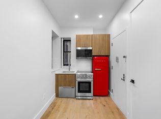 253 W 15th St #5A, New York, NY 10011