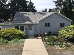 715 S Logan St, Moscow, ID 83843