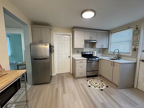 131 Westbury Dr Photo 1