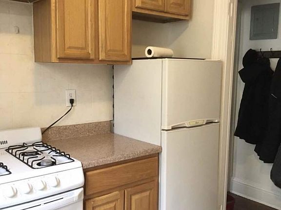 4th image of 3036 34th St APT 4D