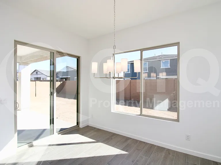 22677 E Lords Way — Photo 5