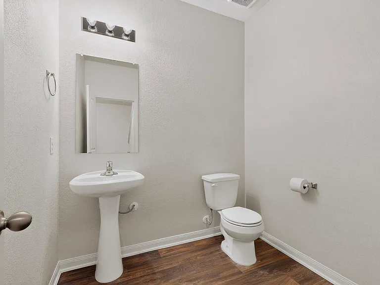 1382 Breanna Ln — Photo 12