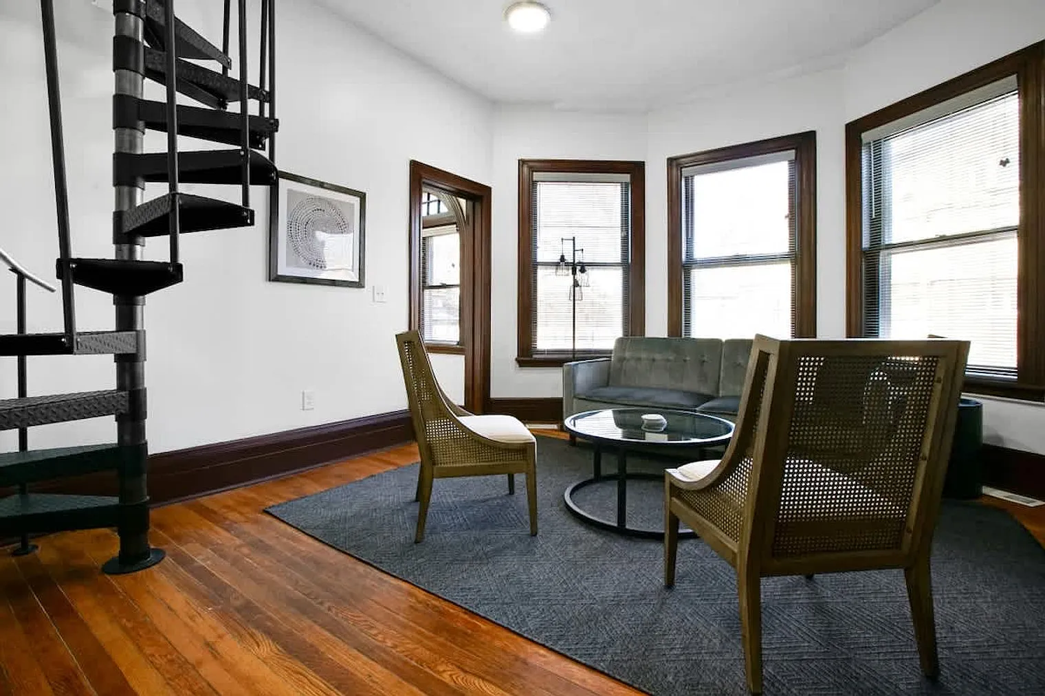 1 bed, 1.0 bath, 807 sqft, $1,738 — Photo 3