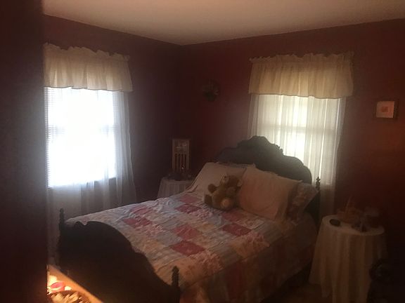 3rd image of 1228 Louise Dr
