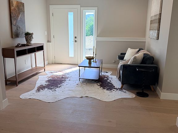2nd image of 4302 NE 26th Pl