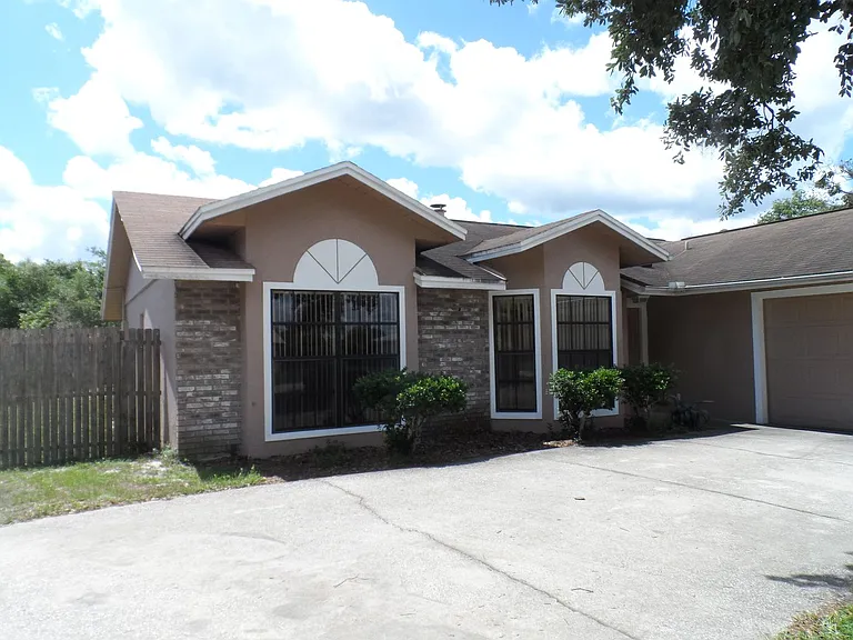 1820 Corolla Ct — Photo 2