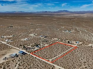 710 Ocotillo Rd, Landers, CA 92285