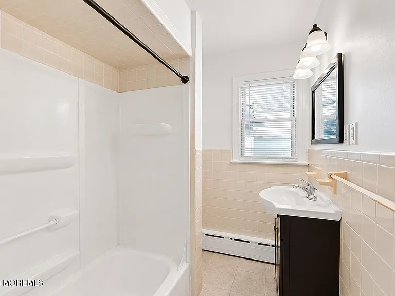 1 Gaston Ave #UPSTAIRS — Photo 9