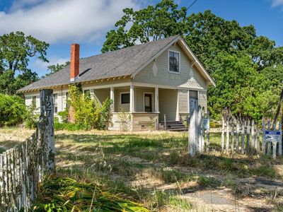 127 Pleasant Avenue, Santa Rosa, CA, 95403