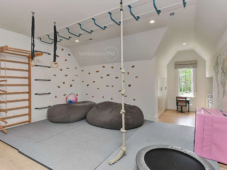 9705 Saddle Ave — Photo 66