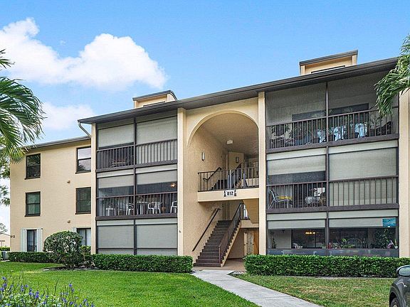 3rd image of 812 Sky Pine Way APT A2