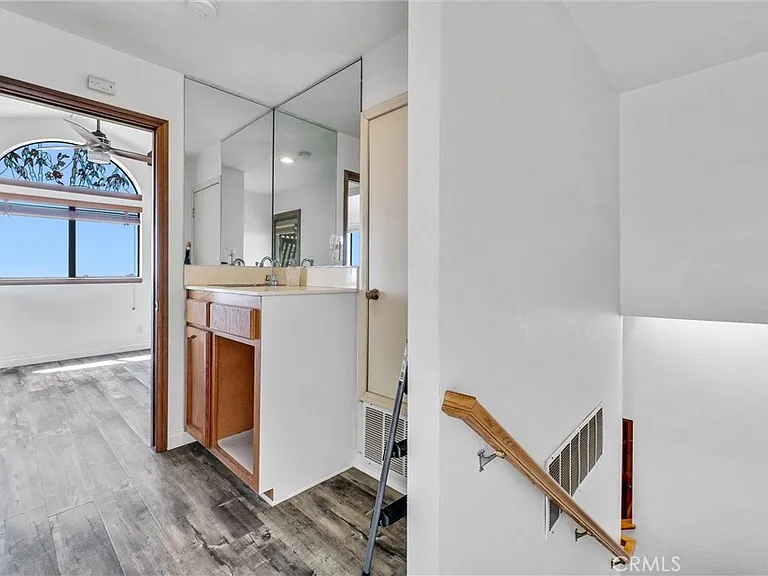 2215 Molino Ave #2215B — Photo 39
