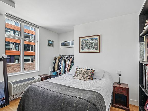 3rd image of 226 50th Ave APT 9A